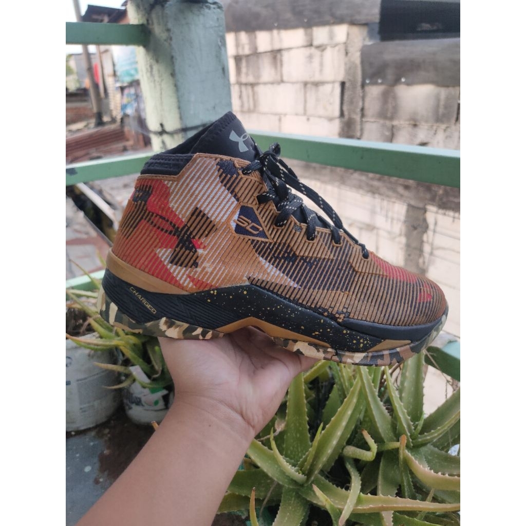 Under Armour Basket Sneakers Curry 2.5 Gold Original Sepatu Basket Size 44