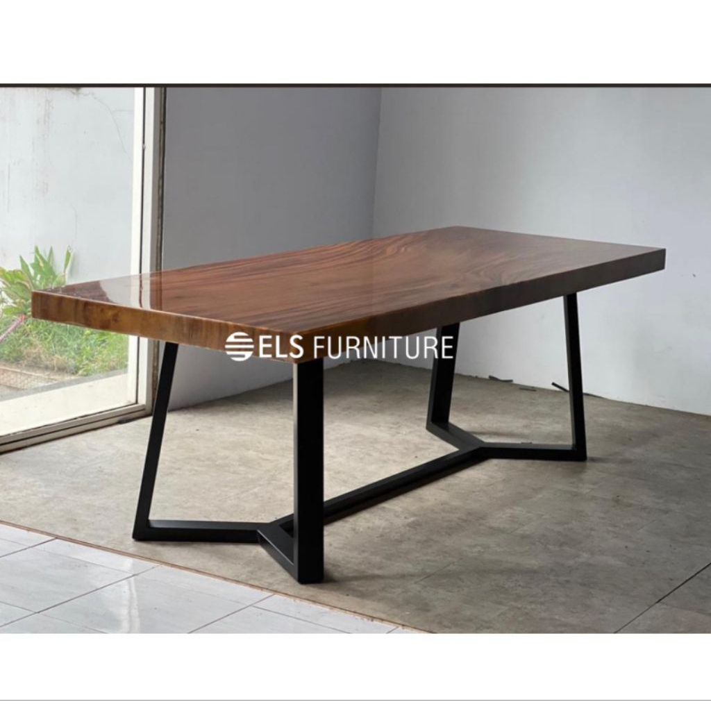 Premium Meja Makan dari Kayu Trembesi Solid, awet, desain modern-Besi HOLLOW