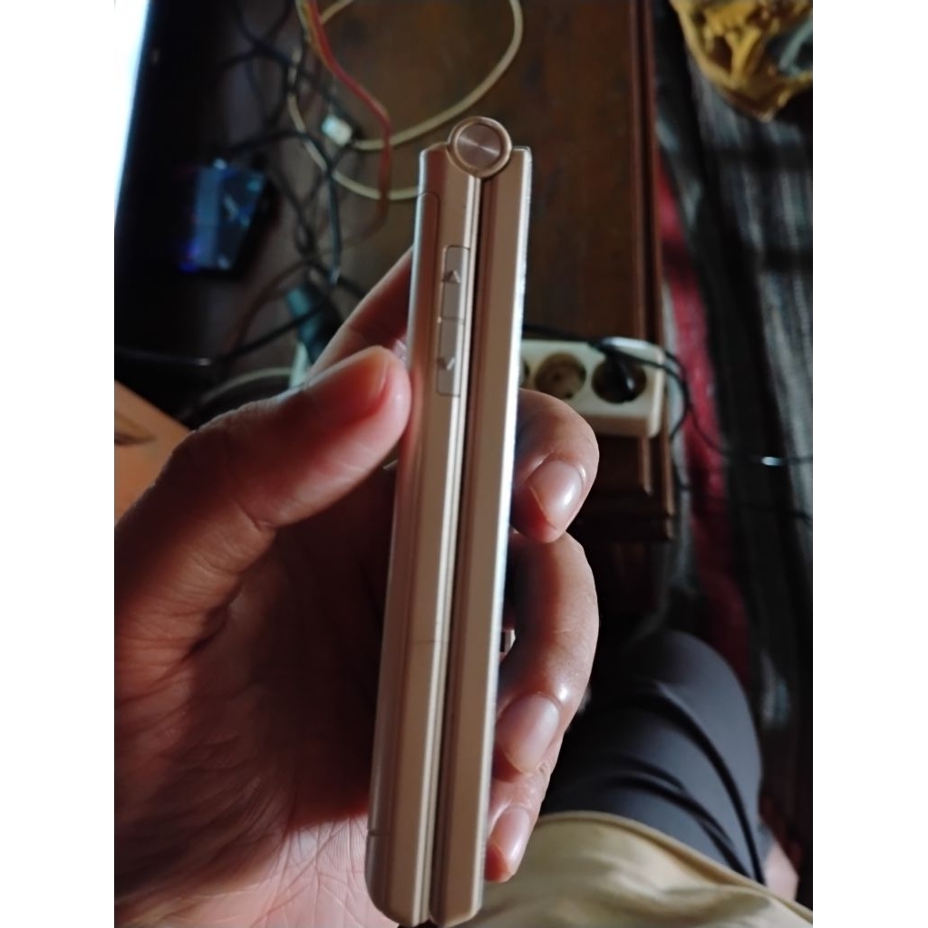 freetel mushasi (android flip)