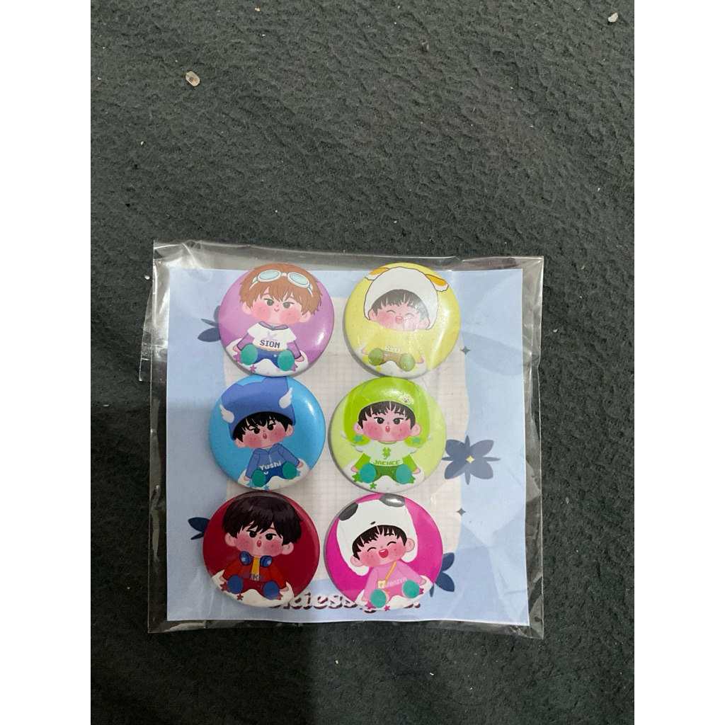 NCT WISH BUTTON PIN
