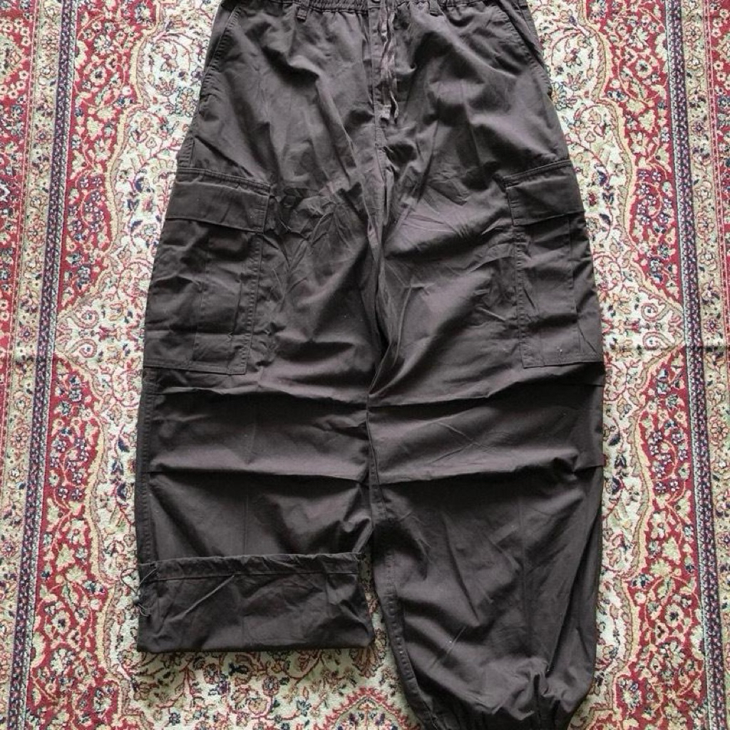 Celana  Gu super wide cargo balloon pants gu japan streetwear balloon pants HH452