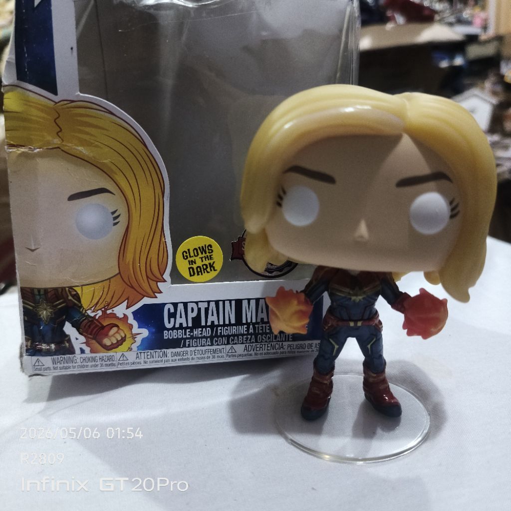 Funko Pop CAPTAIN MARVEL Glow in the Dark Marvel Collector Corps Exclusive #432 ORIGINAL