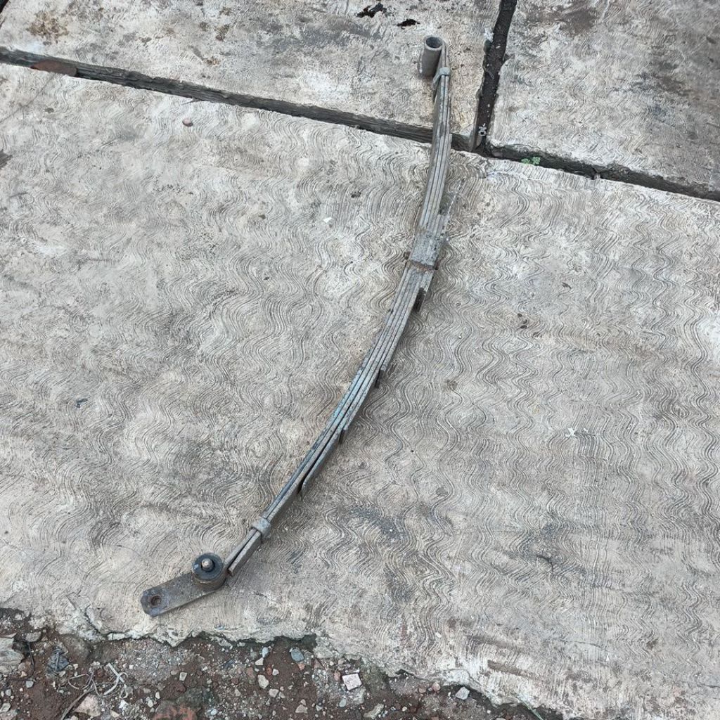 per daun belakang toyota kijang super 5k