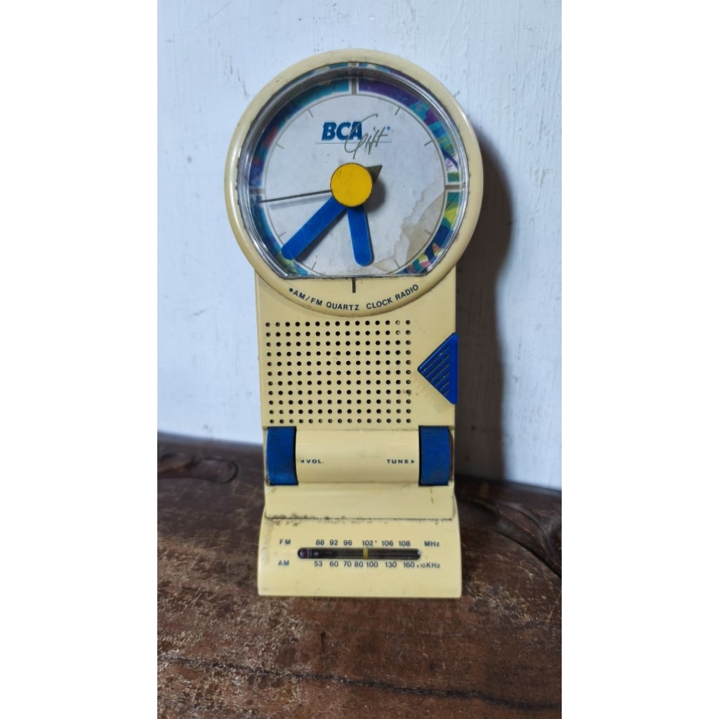 Radio Jam Meja Antik Bahan Service