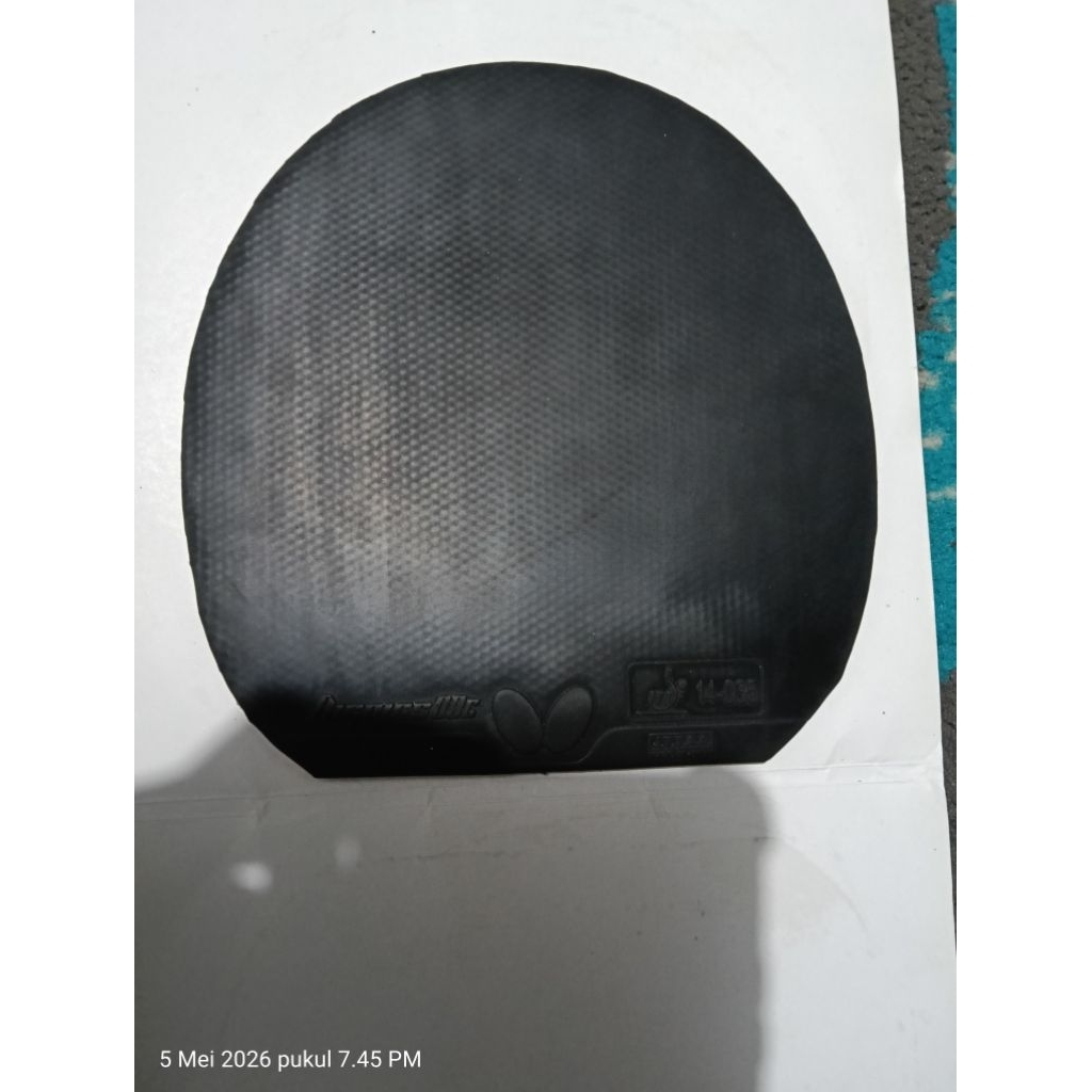 Karet tenis meja Dignics 09c ( bekas)