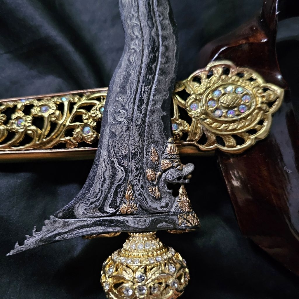 Keris Nogo Rojo Luk 13 Kinatah  Pamor Untu Walang