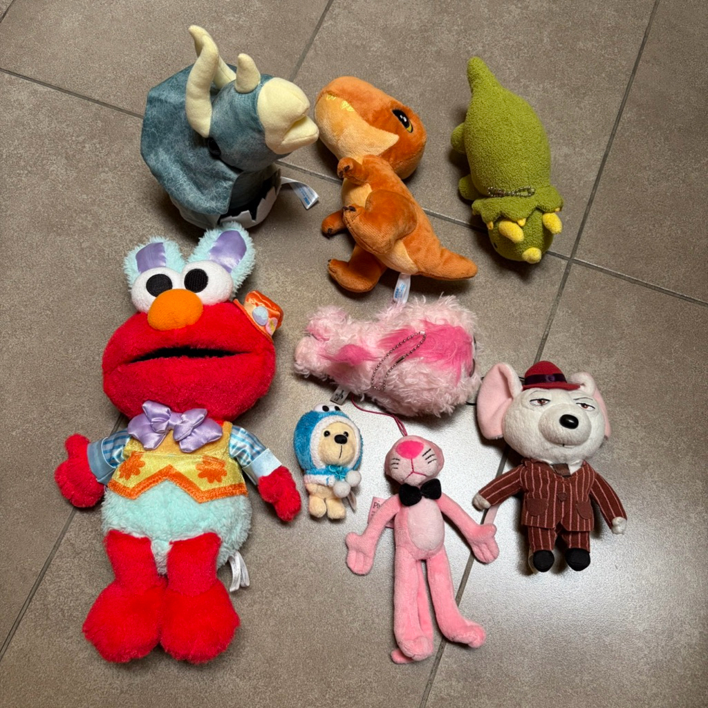 Random Plush Keychain | jurassic world park dino sesame street elmo easter bunny moppy teddy bear co