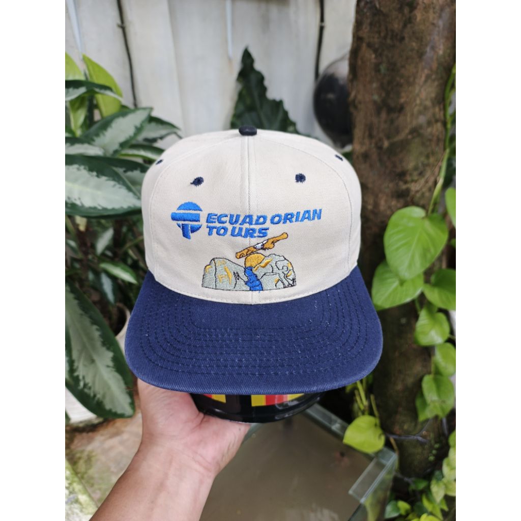 Topi Vintage EQUAD ORIAN TOURS By NY CAP
