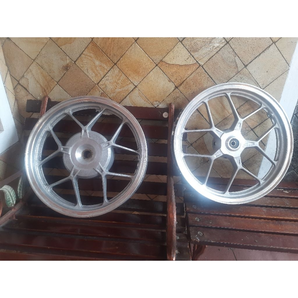 velg vario led old (cat velg sudah di remover/di buang) kinclong