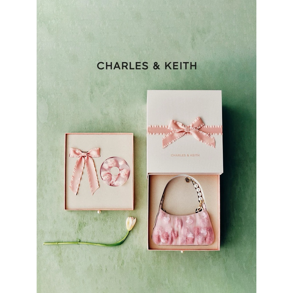CHARLES AND KEITH GIFT SET FLOWERS TAS ORI 100%
