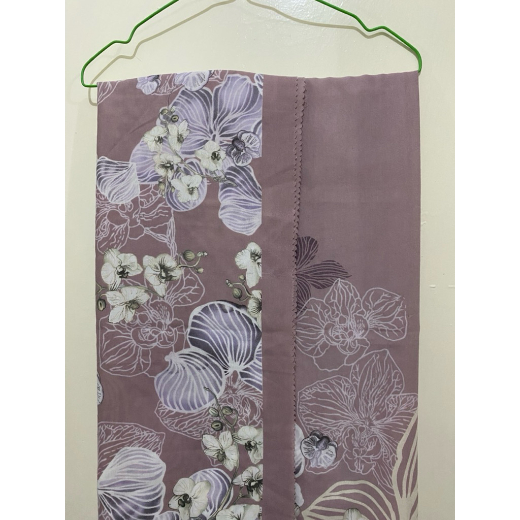 Preloved Kerudung Segiempat Motif bunga 120x120 Syari