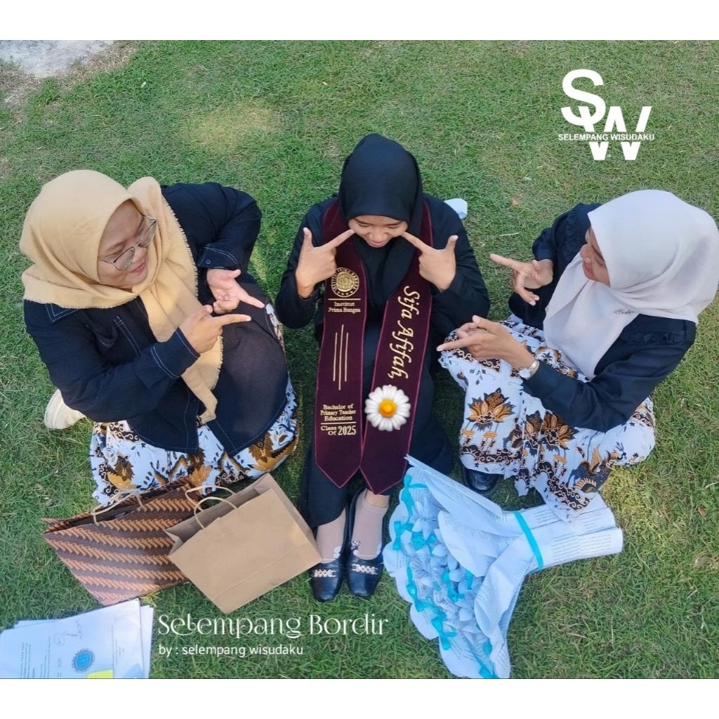 [1 HARI JADI] Selempang Wisuda Leher Bordir Bludru Jepang Premium - Maroon/Navy/Black/Purple - Fashi