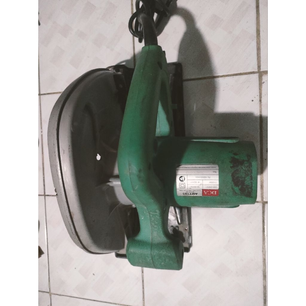 second DCA circular saw  type AMY185 normal siap pakai kerja