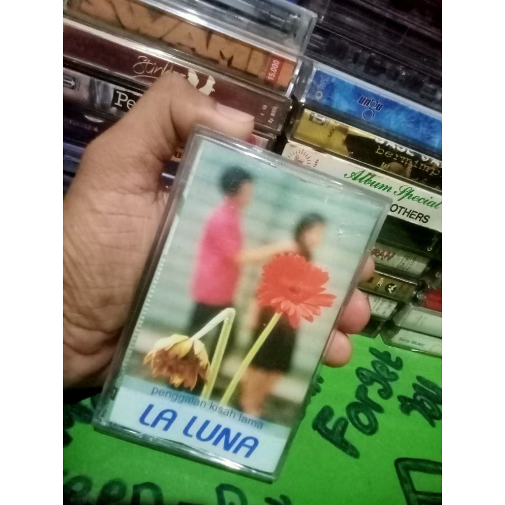 La Luna - Penggalan Kisah Lama