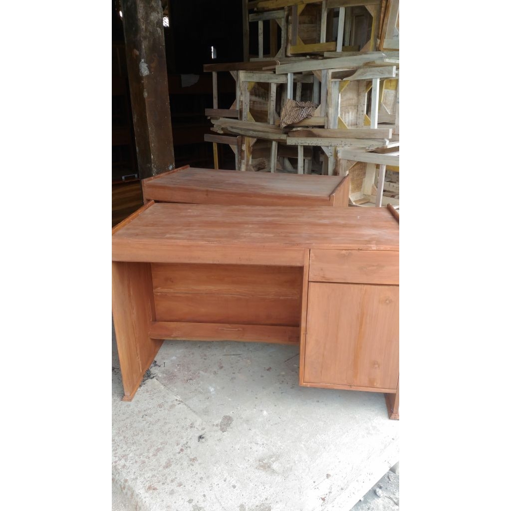 MEJA GURU Kayu Mahoni / MEJA KANTOR