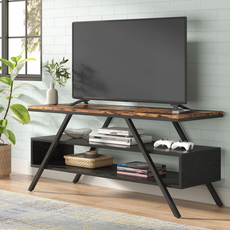 Meja TV Modern Industrial Desain Elegan dan Fungsional