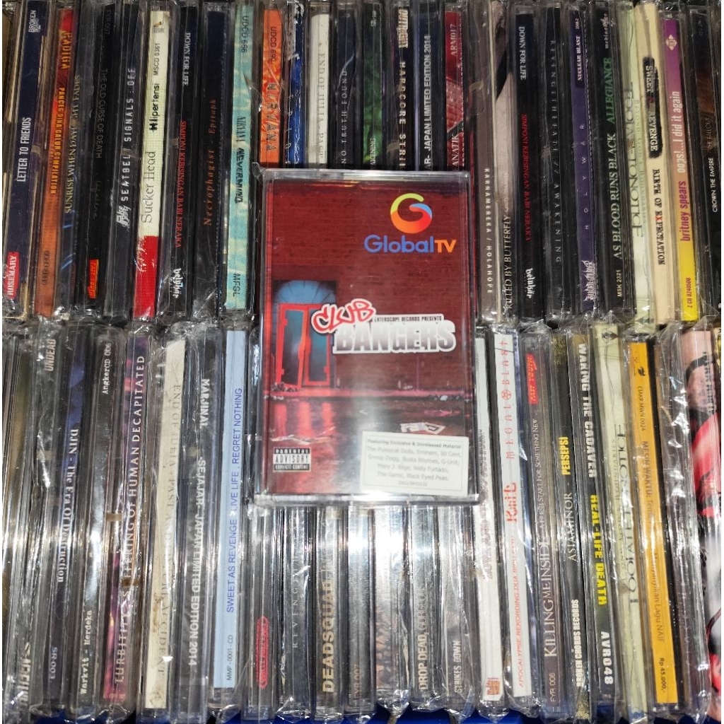 Kaset Interscope Records Presents : Club Bangers - Eminem, 50 Cent, Snoop Dogg, Busta Rhymes, The Ga