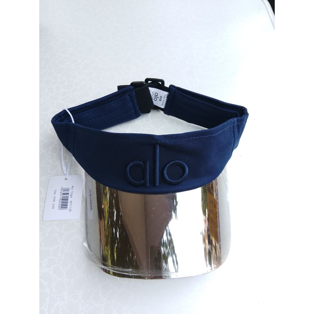 topi alo yoga