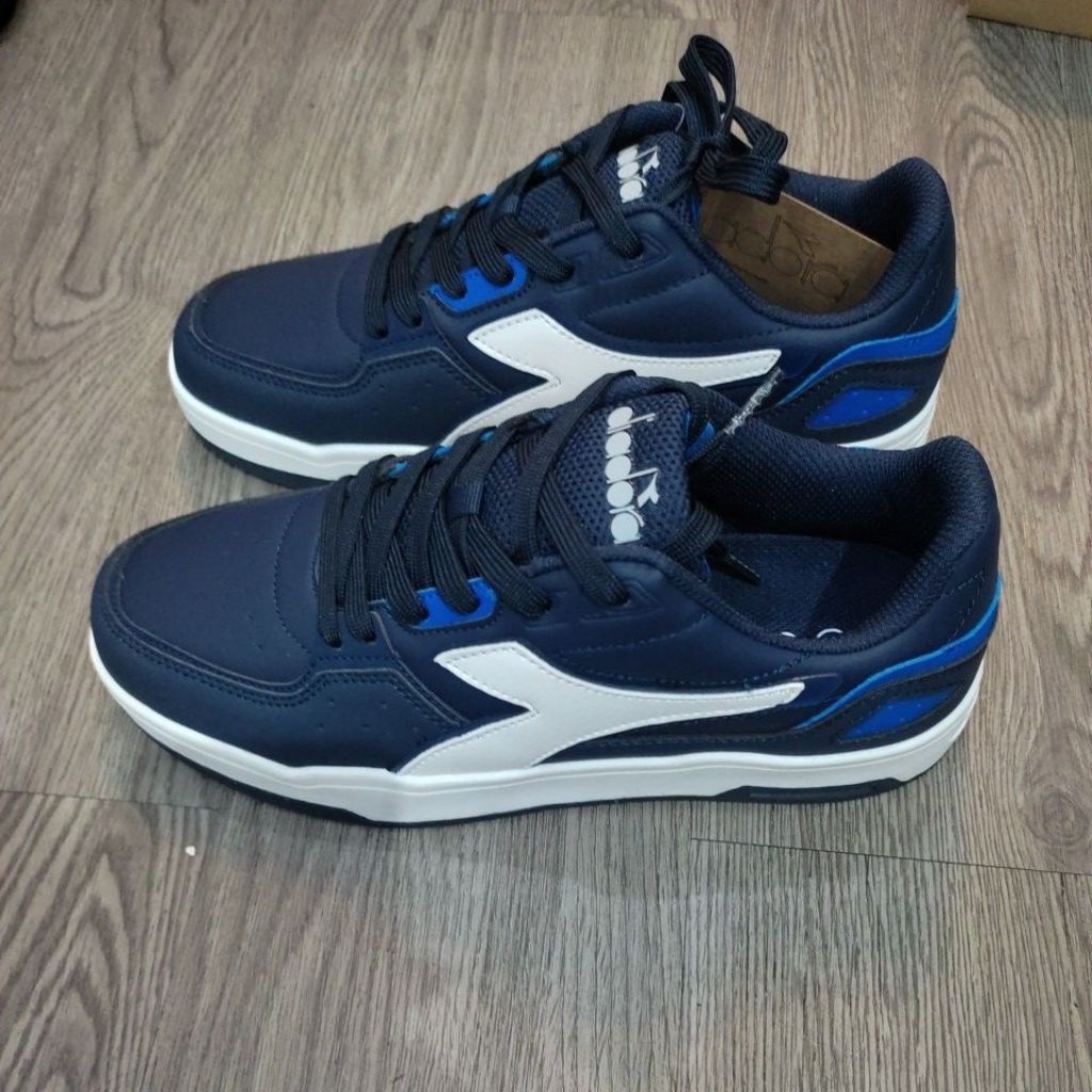 SEPATU DIA NAOTO (M)