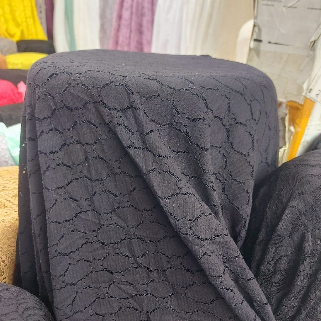 kain brokat katun premium  - kain brokat meteran  - kain brokat motif bunga ( hitam) G1