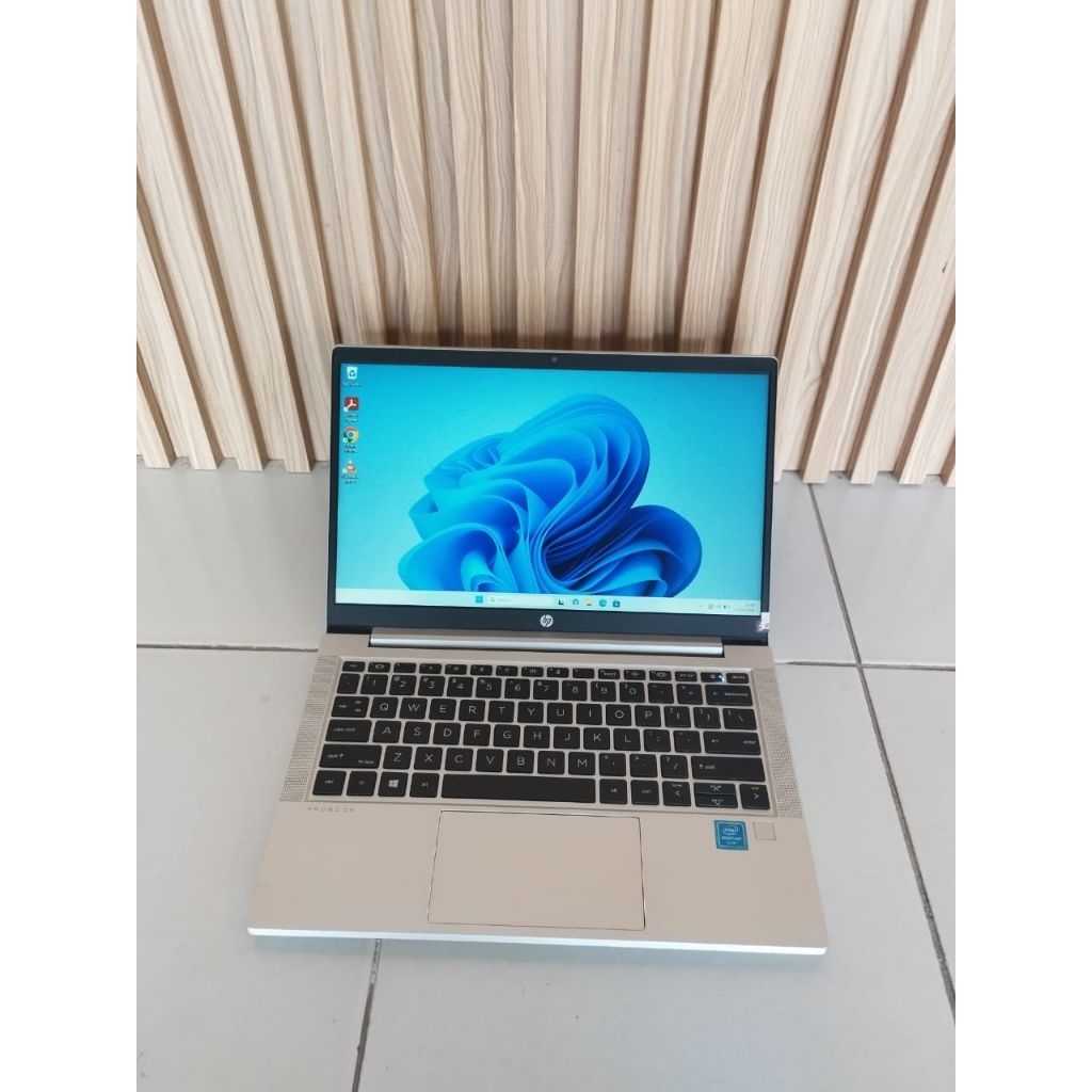 laptop HP intel pentium gold 7505, 4gb ssd 128gb