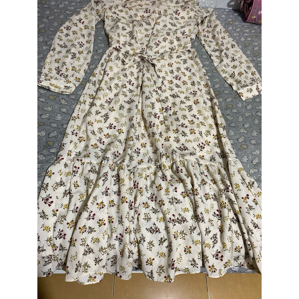 Long Dress SPAO Cream Flower Preloved