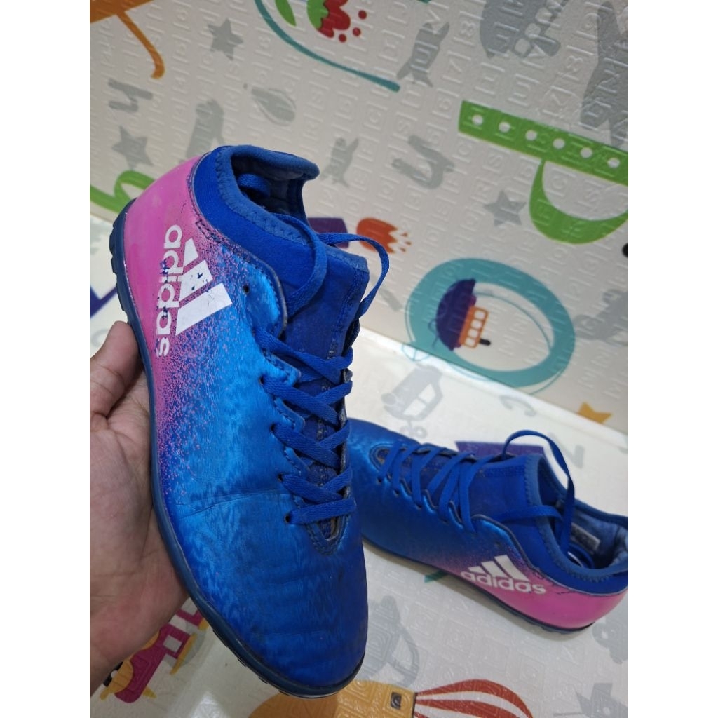 Sepatu Preloved Mini Soccer Adidas Size 35
