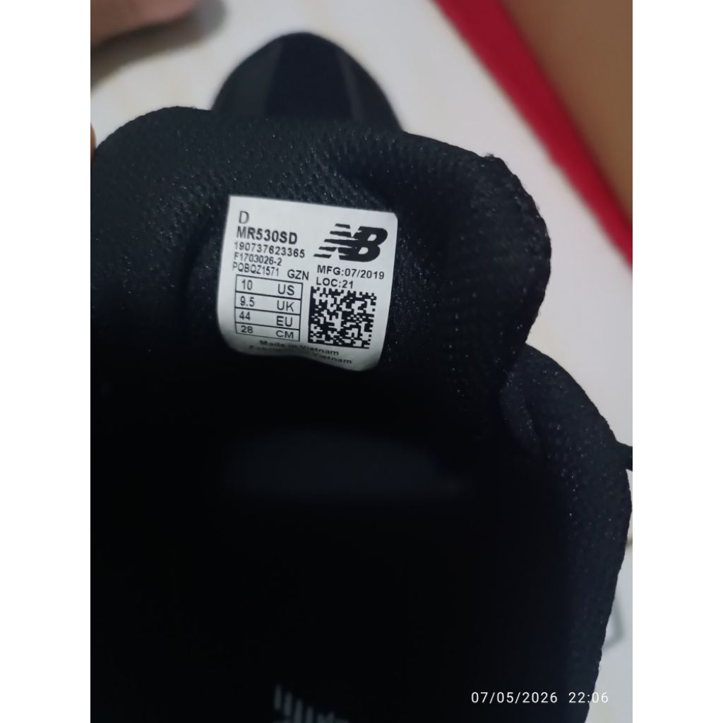 sepatu NB black nomor 44