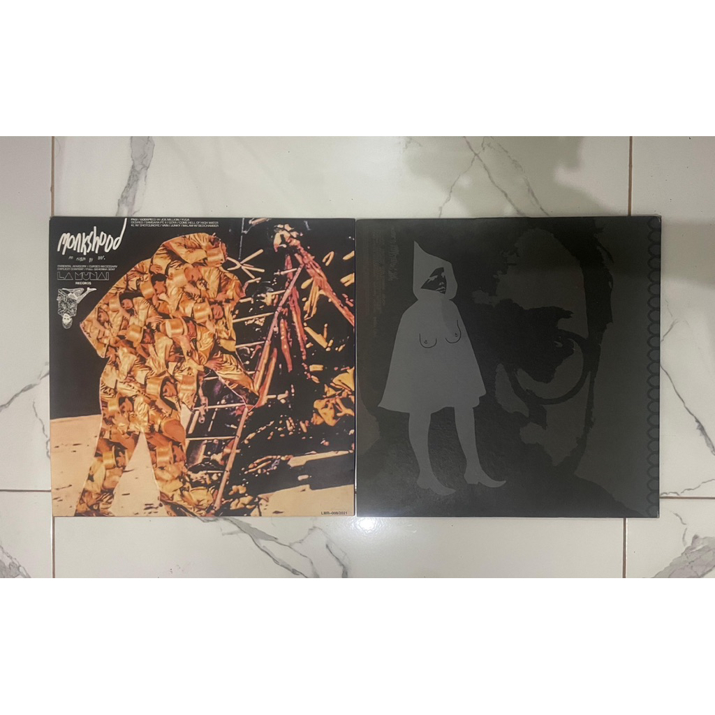 Vinyl BAP. - monkshood (Black Vinyl) dan momo’s mysterious skin (Blue Vinyl)