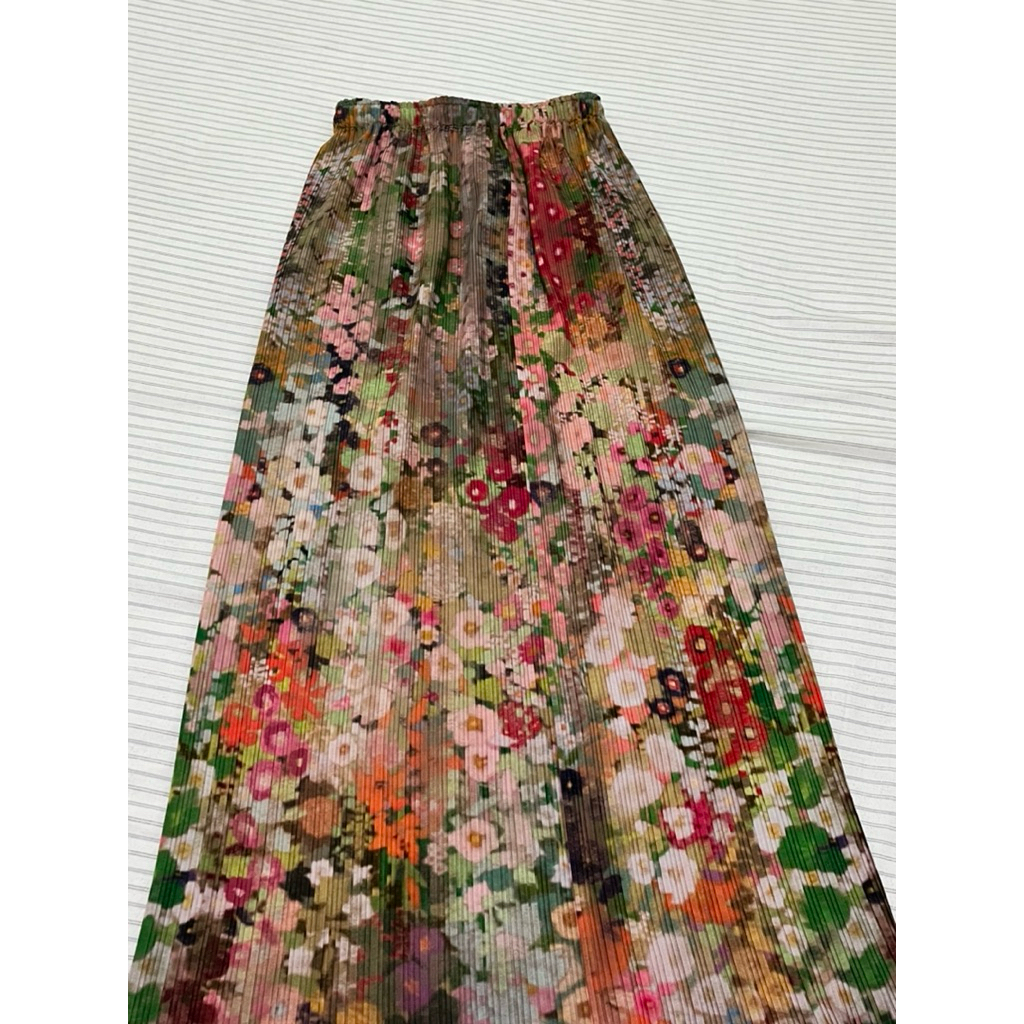 Preloved Pleatssi Powder Skirt