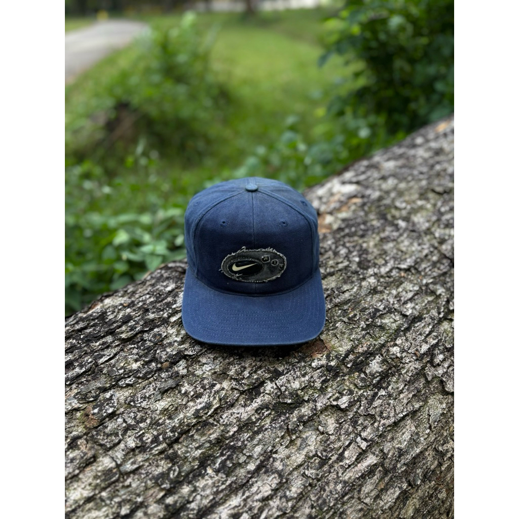 Topi Nike Vintage Bubble Logo