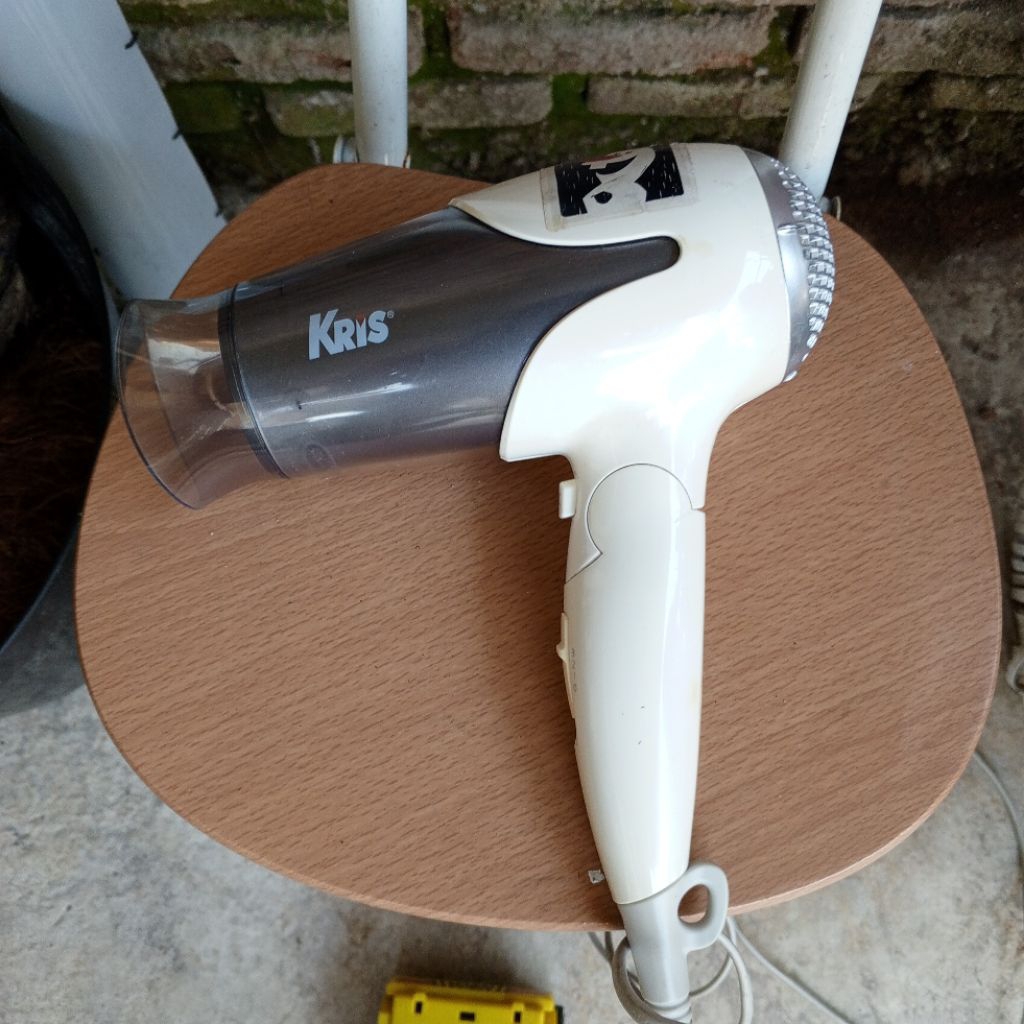 Hair dryer 1600 watt merk Kris by Ace Hardware preloved