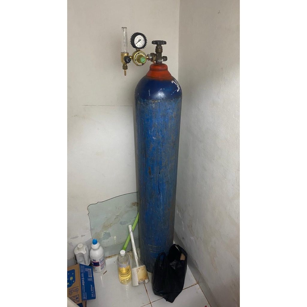 Tabung oksigen bekas