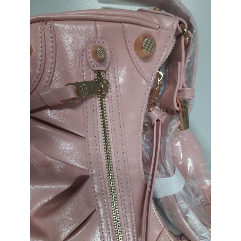 BGlowing  SM Pink
