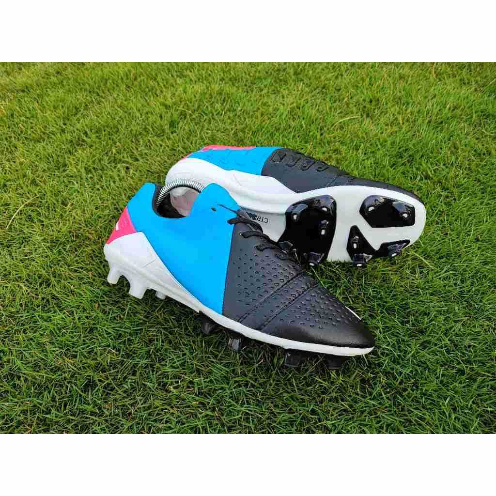 [Terlaris] Sepatu Bola Soccer CTR360 Maestri III FG - Black White Photo Blue Pink [BISA COD]