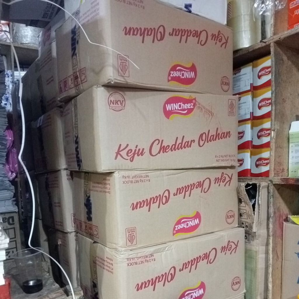 keju winchees 2kg 1dus isi 8 batang