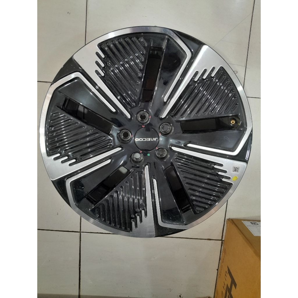Velg pelek mobil Second murah original copotan mobil Jaecoo J5