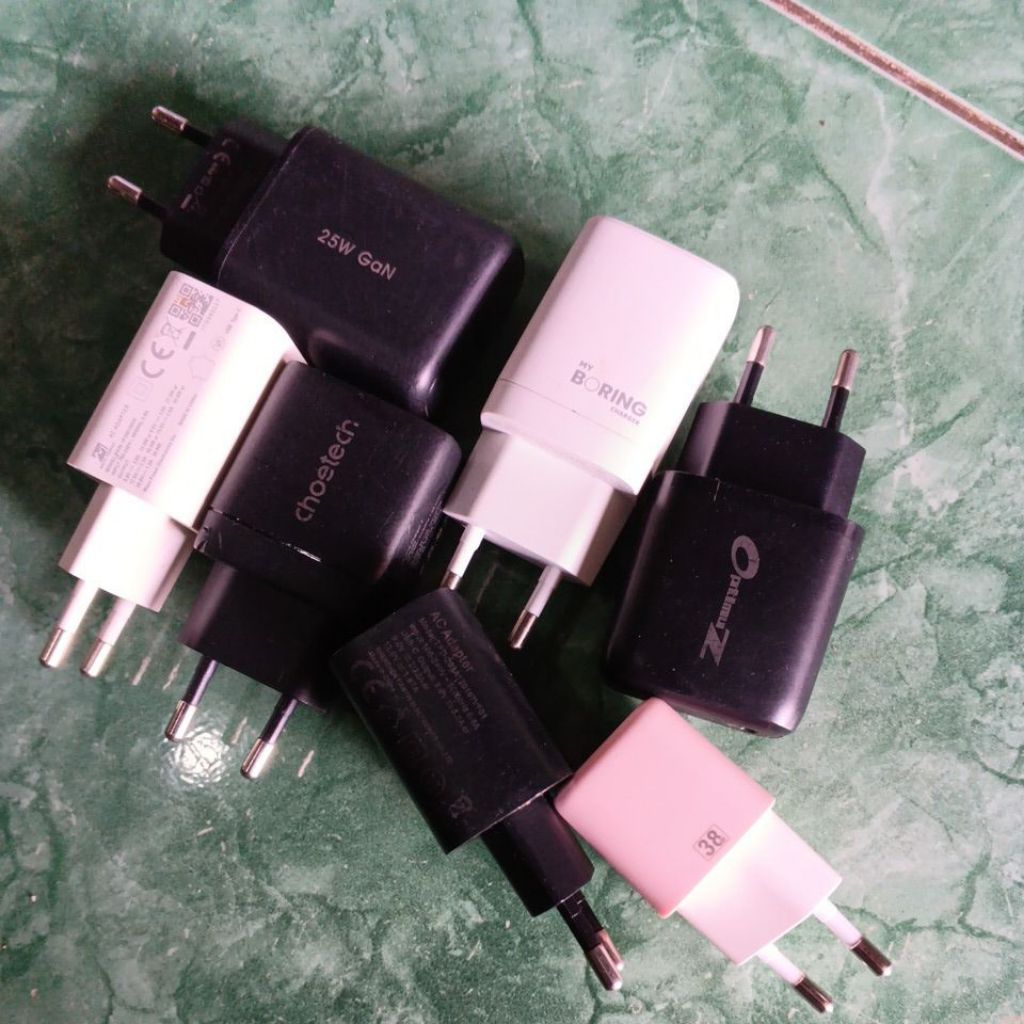batok charger type c random