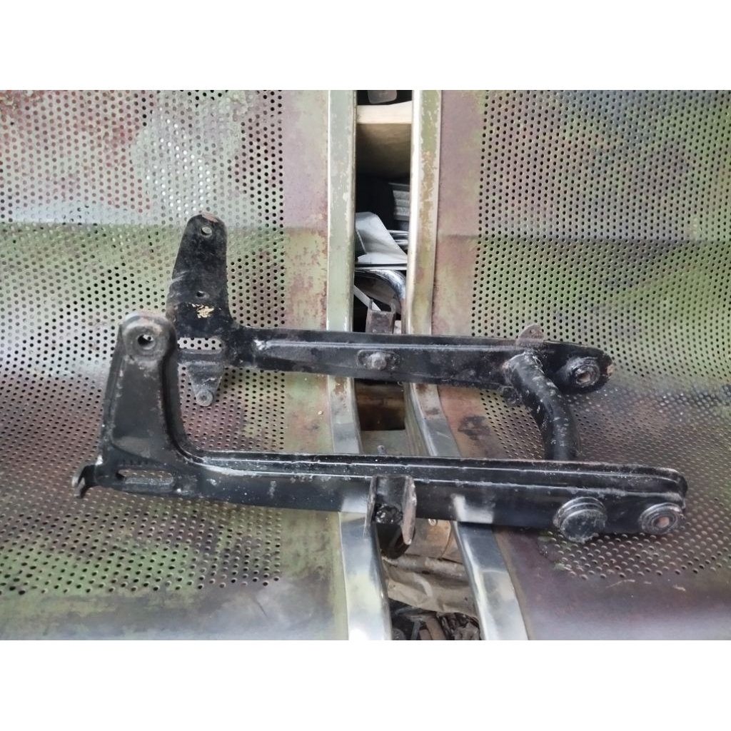 swing arm sapit urang honda c70 original