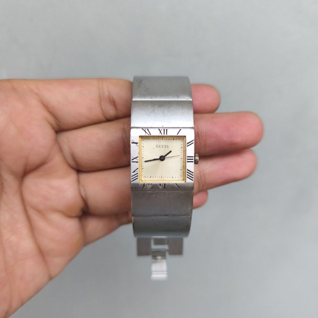 JAM TANGAN GUESS VINTAGE BEKAS SECOND