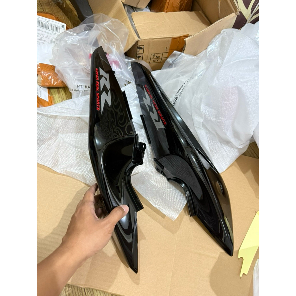 cover body belakang ninja rr new hitam stiker original
