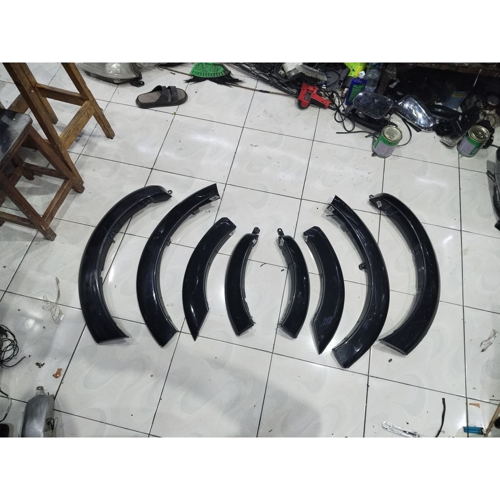 over fender rush/terios original. moulding rush Terios 2008-2016 original