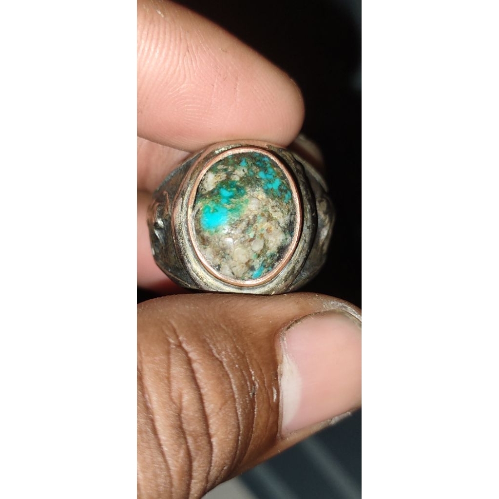 batu pirus Persia lawasan