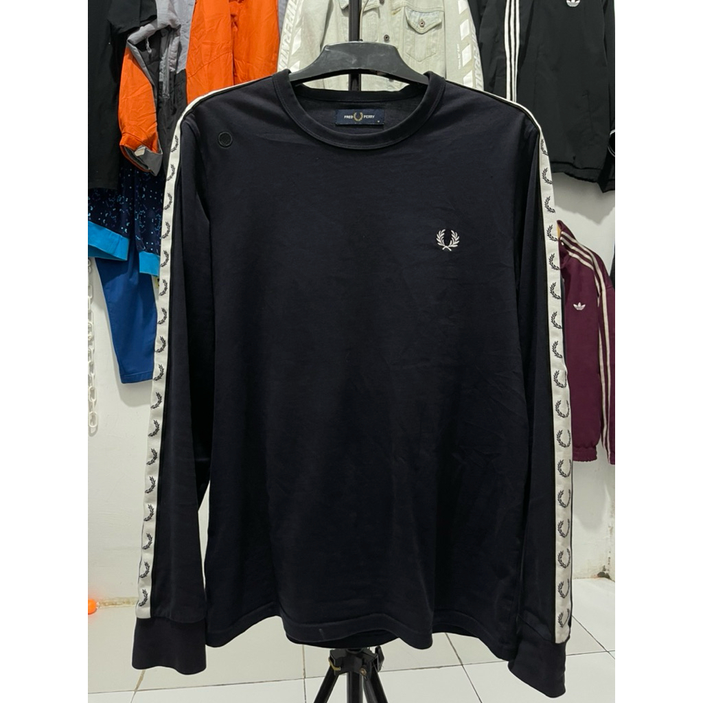 fred perry longsleve taped