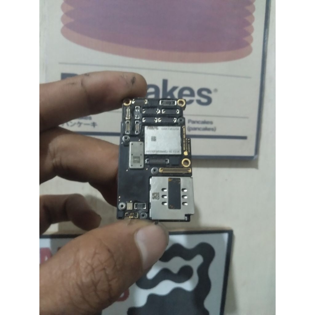 mesin iphone 11 promax . matot . belom pernah di service . belom ada di kutak katik