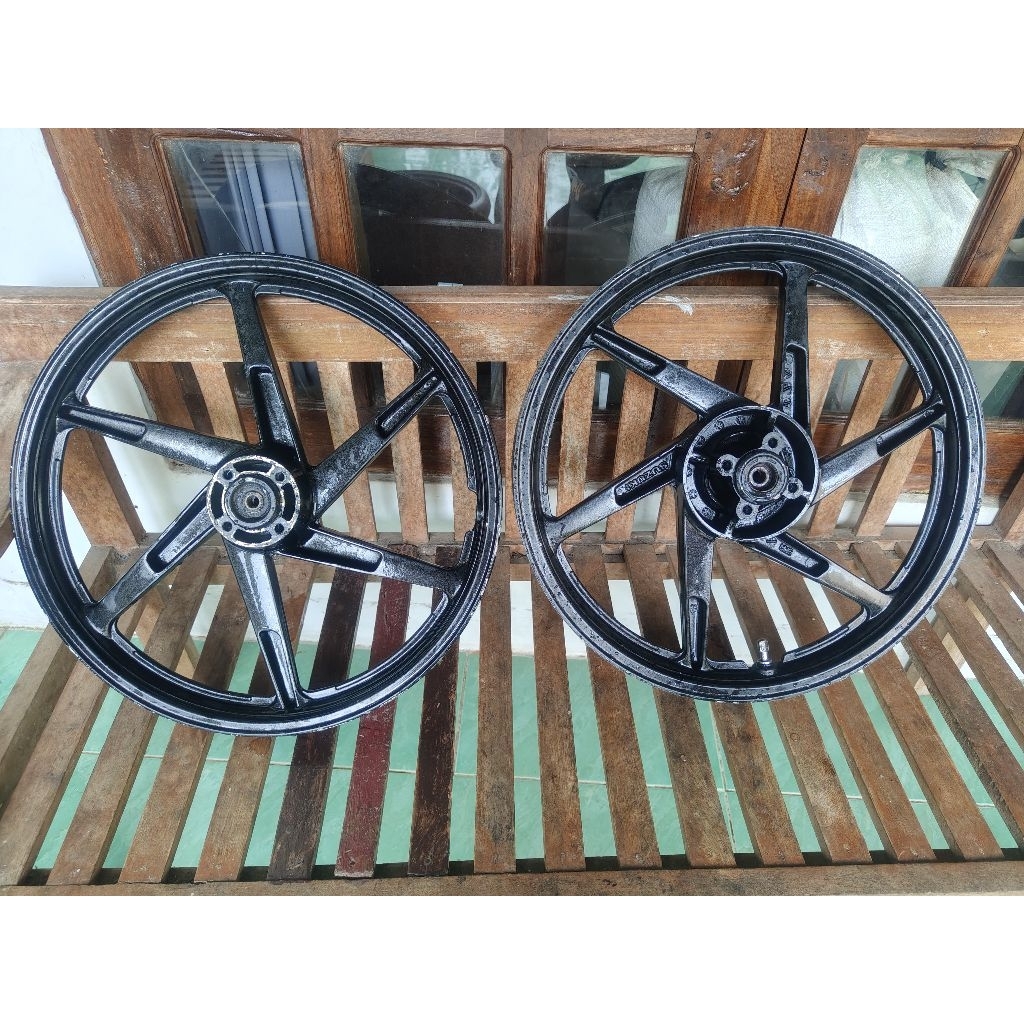 velg satria hiu ori copotan.
