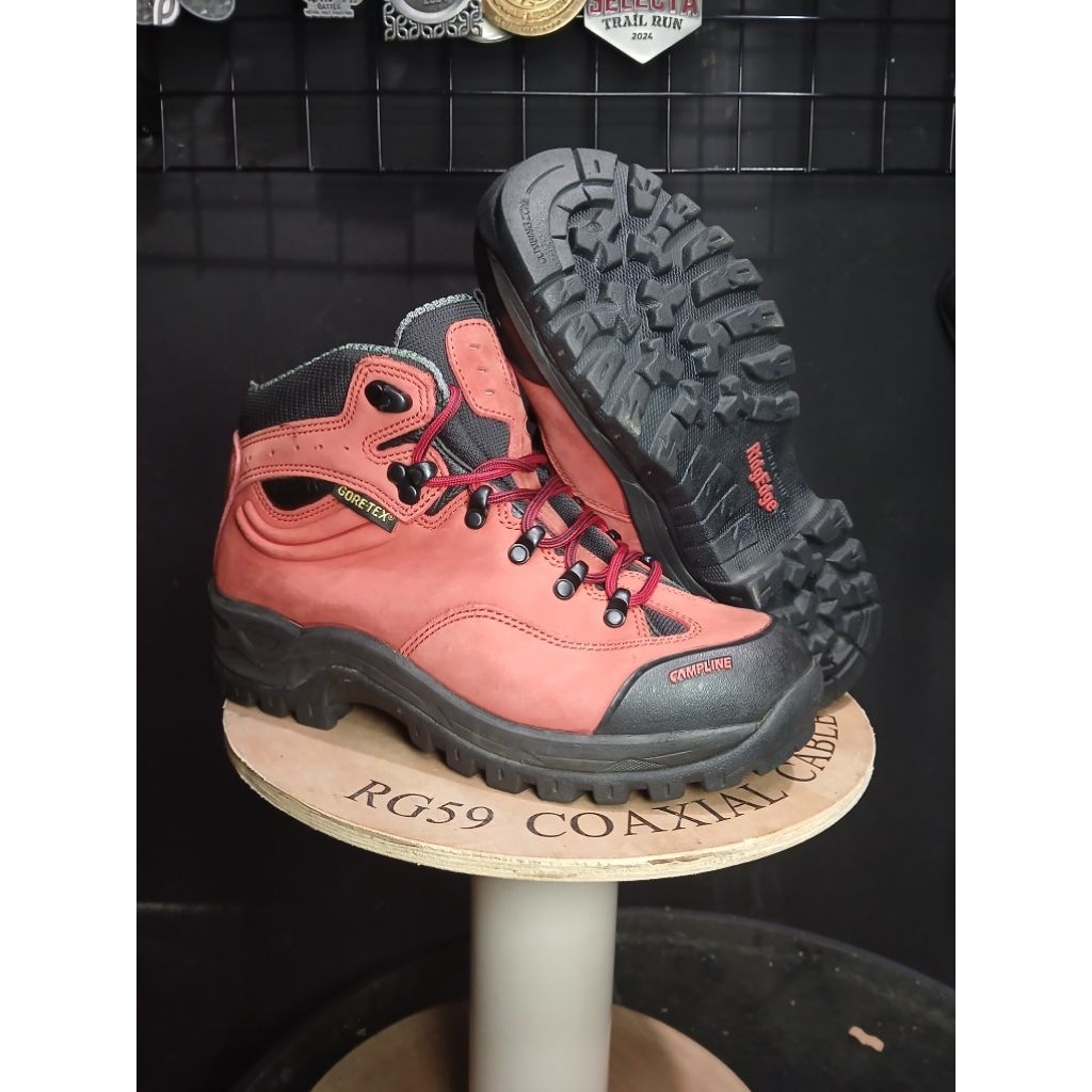 sepatu outdoor campline 39