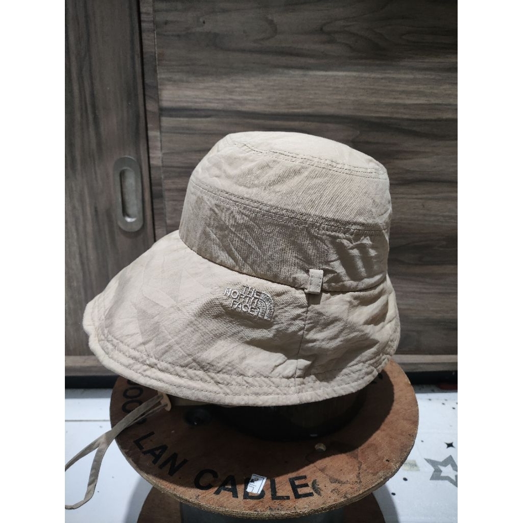 The North Face topi hijab rimba TNF original full tag size 57-58cm