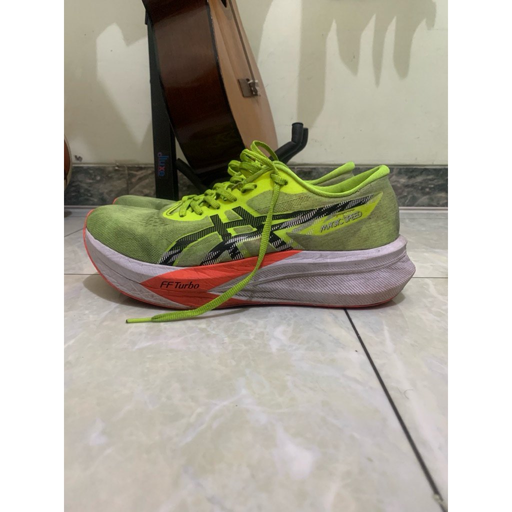 ASICS Magic Speed 4 Yellow