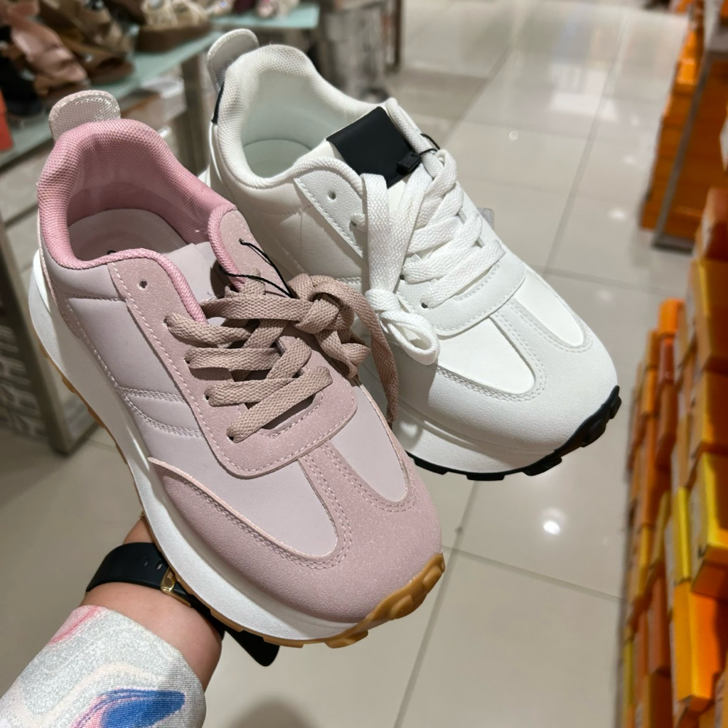 Sneakers wanita ST.MORITZ original